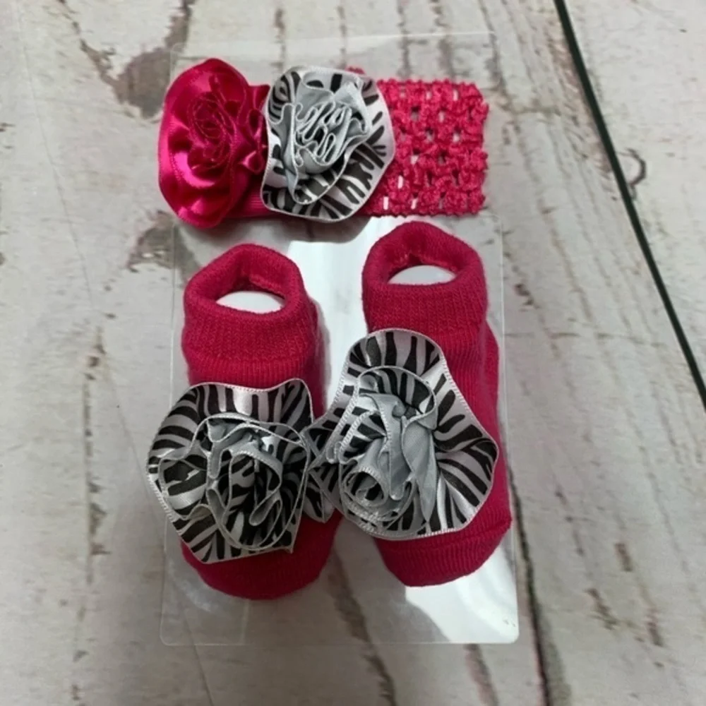 NWOT Newborn Zebra Print Headband & Sock Booties